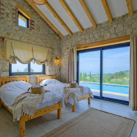 Pegasus Stone House Villa *